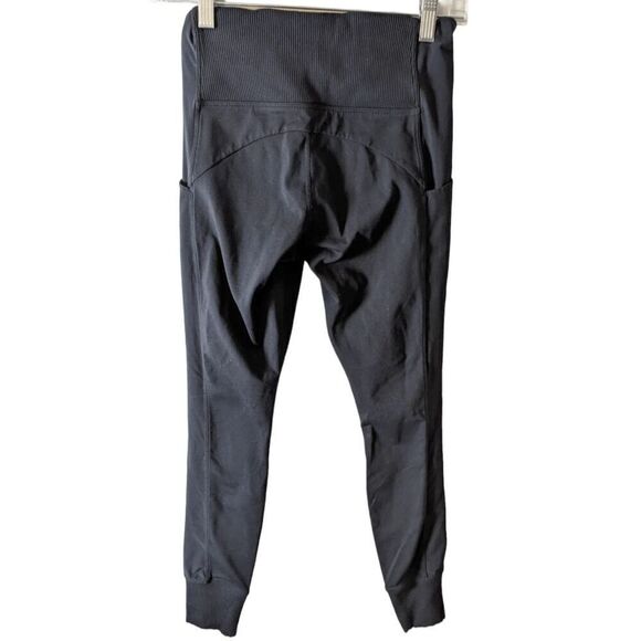 ATHLETA Excursion Hybrid Tight in Black Size XS - Picture 3 of 3